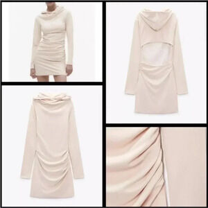 ZARA SZ XS CREME COLORED GATHERED ON SIDES LARGE OPEN BACK LONG SLEEVES W/HOOD